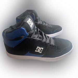 Boys DC Mid Rise Sneakers